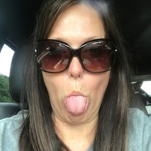 Meet your Posher, Kelli